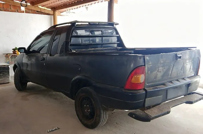 Fiat Strada Working 1.5 MPI 8V CE (álcool) 2000