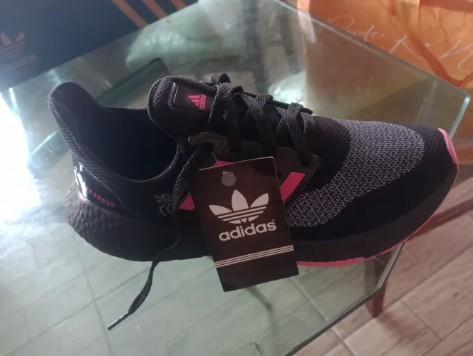 tênis feminino Adidas