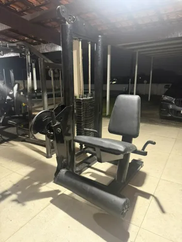 Cadeira Extensora Musculação de Academia - R$ 1.500