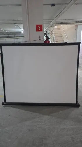Tela de Projeção Retrátil de Piso 80