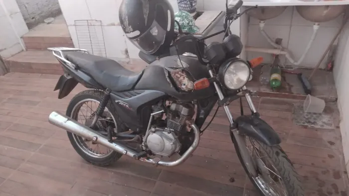 Vendo fan por 6mil , ano 2013 top