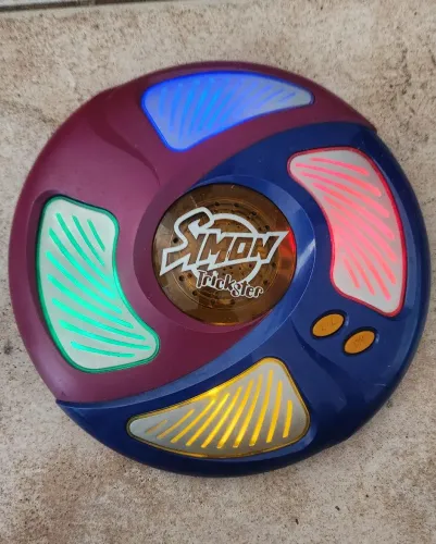 Simon trickster