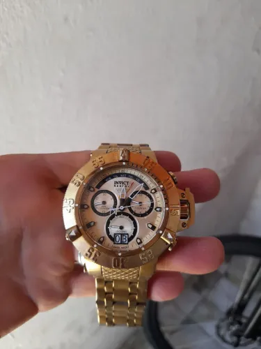 Vendo um relógio INVICTA cronógrafo máquina ronda
