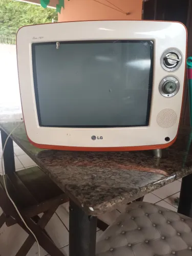 TV modelo retrô