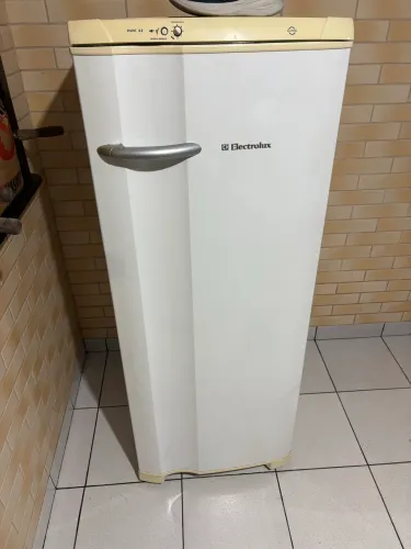 Geladeira eletrolux funcionando perfeitamente