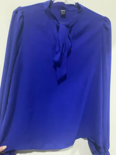 Blusa modelo Gravatinha - Azul 