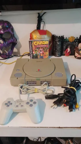 Playstation 1 (FAT) + JOGO CRASH