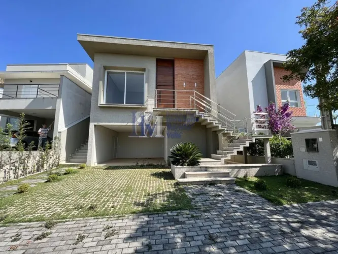 Casa de Condomínio à Venda em Bragança Paulista - SP