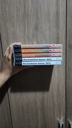 5 jogos de PSP (Envio Olx)