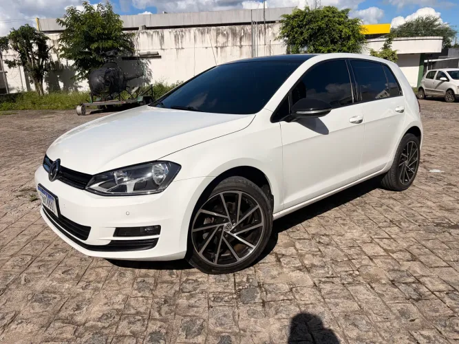 Volkswagen Golf Comfortline 1.6 MSI Total Flex Aut. 2016