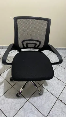 Cadeira nova sem detalhes