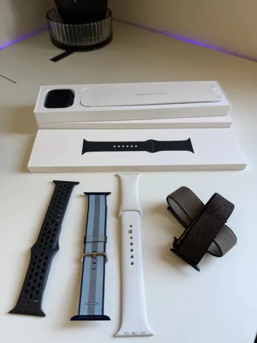 Apple Watch Series 7 45mm (GPS + Cellular)