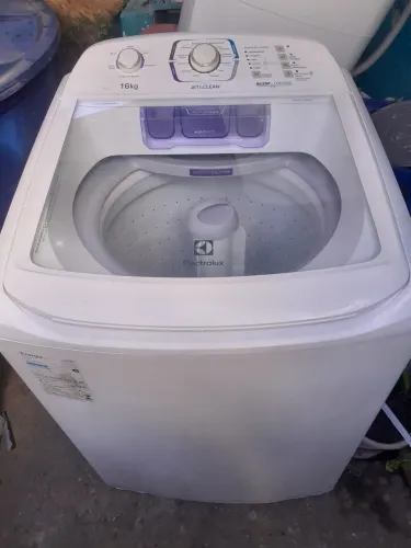 Estou vendendo um máquina Electrolux 16kg