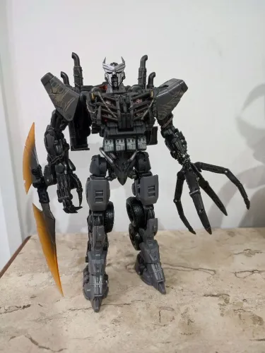 Transformers Studio Series 101 Scourge + Upgrade Kit