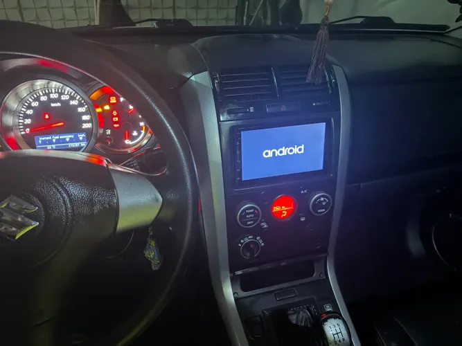 Suzuki Grand Vitara 2.0 16V 4x2/4x4 5P Mec. 2010