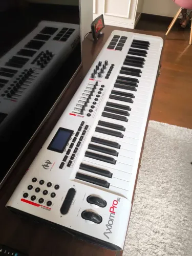 Teclado Controlador M Áudio AxionPro61