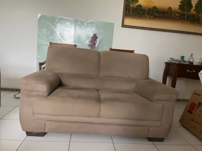 Sofá dois lugares marrom