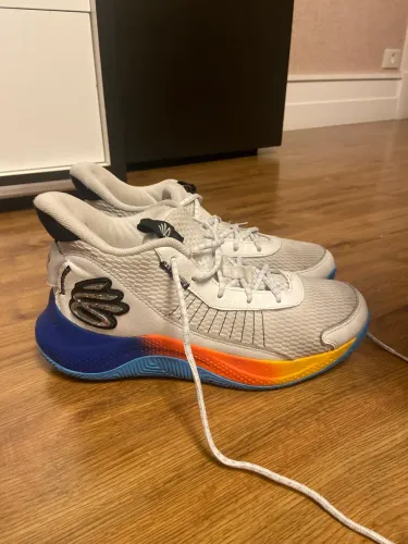 Tênis Under Armour Curry 3Z7 - tamanho 41 Br- branco
