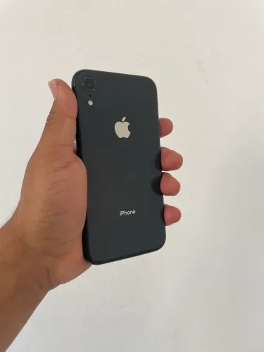 iPhone XR 64GB preto