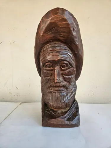 Escultura em madeira ANCIÃO dos anos 70