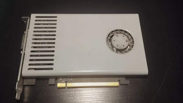 Placa de Vídeo Apple NVidia Geforce GT 120 A1310 (usada ótimo estado)