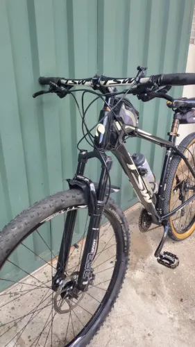 Bicicleta de marca tsw
