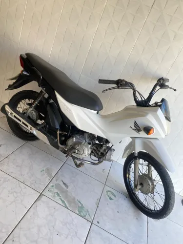 Vendo moto emplacada