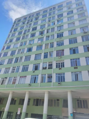 VENDO APARTAMENTO NO CENTRO DO RIO DE JANEIRO - ÓTIMA LOCALIZAÇÃO!! ANALISO TROCAS POR CAS