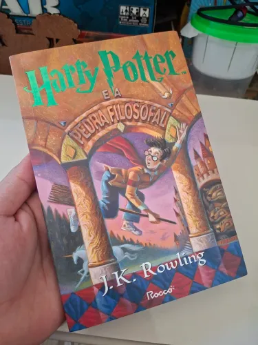 Harry Potter e a Pedra Filosofal (Rocco)