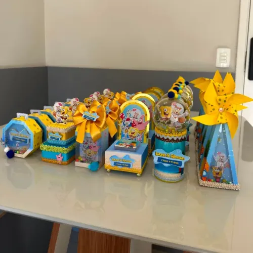 Kits de Lembrancinhas Personalizadas para Festas