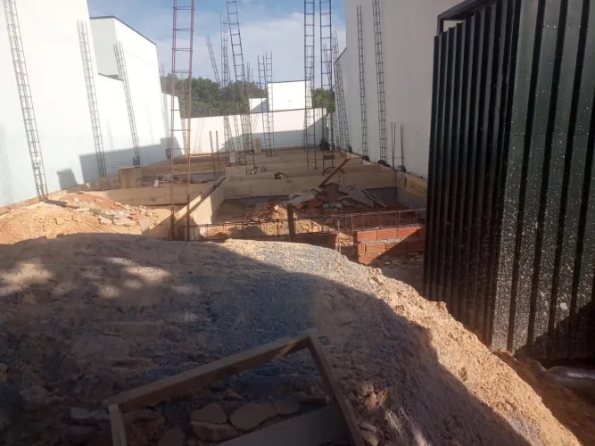 Cláudio construtor