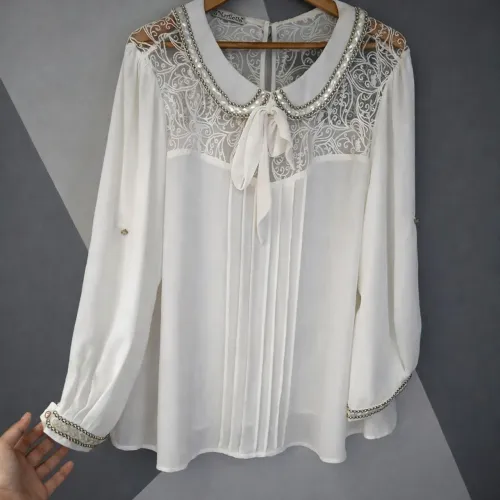Blusa branca bordada GG
