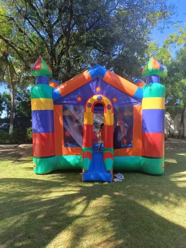 Vendo Castelo Inflável 4mx4m