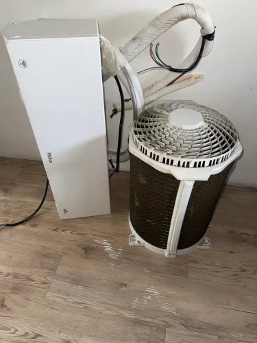 Ar-condicionado Split Philco 12.000 BTUs 220V - R$ 950