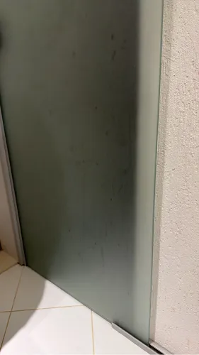Porta de vidro com película 