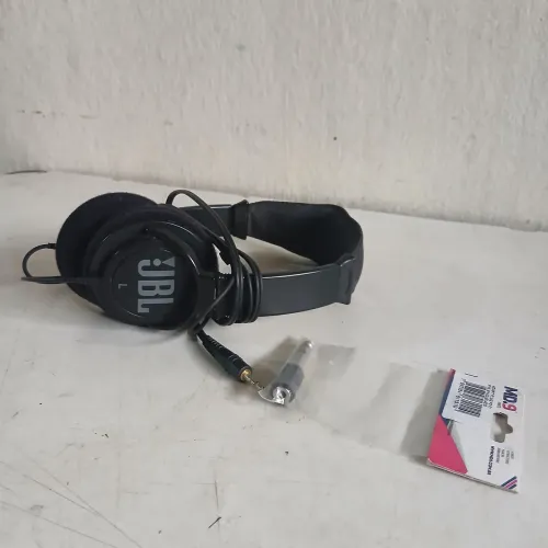 Fones de Ouvido JBL C300Si Usado.
