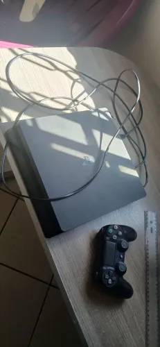 Ps4 seminovo. 500 gb, jogos inclusos no hd
