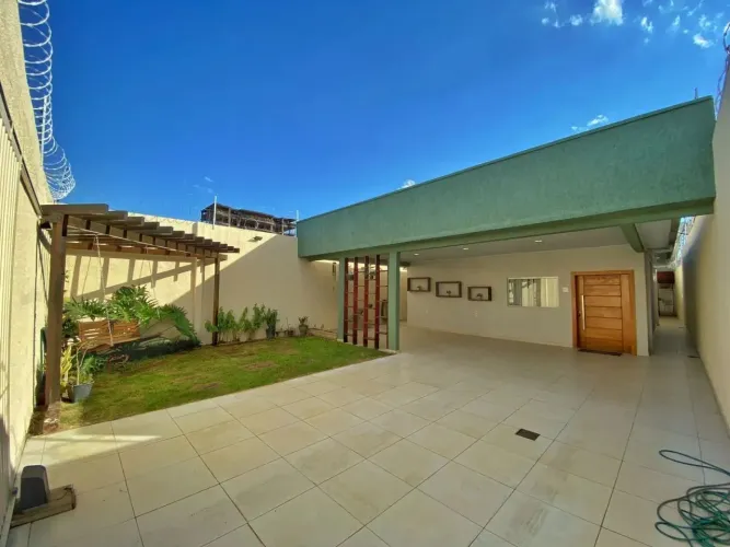 Excelente casa à Venda 4 Quartos, sendo 3 suítes  Conforto e Segurança em Grande Estilo!