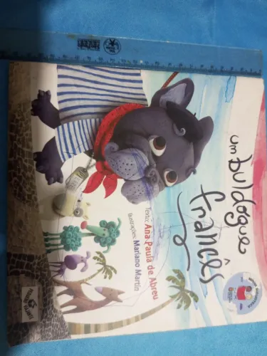 Livro infantil " Um buldogue Francês"