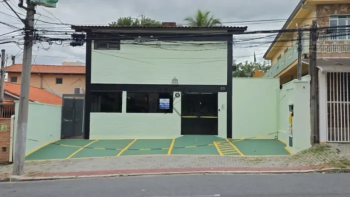 Oportunidade - Casa Comercial - Jardim Augusta - 7 Salas fechadas - 211m².