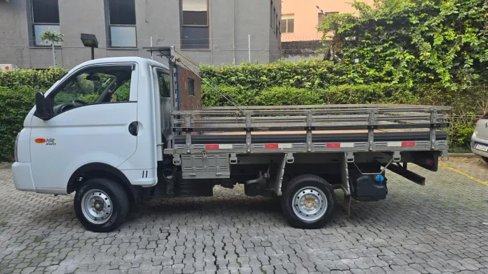 HYUNDAI HR 2.5 4WD DIESEL (abaixo da tabela fipe)