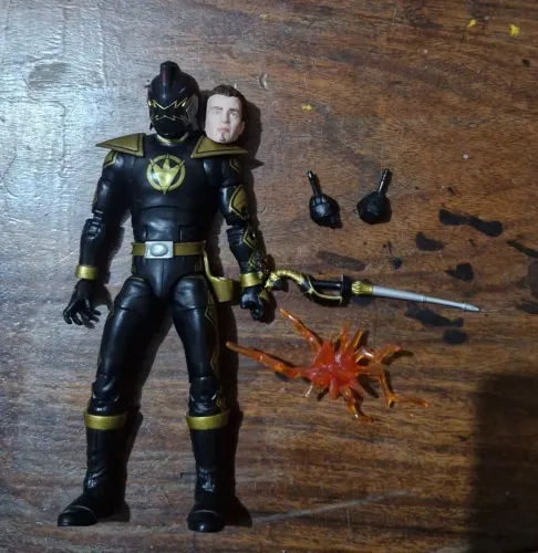Power rangers dino trovão preto Tommy Oliver (LEIA)