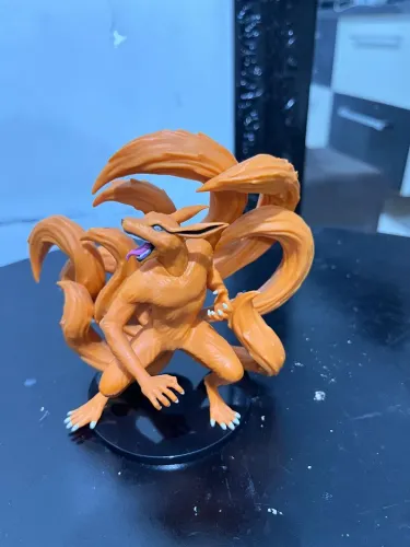 Action Figure Kyubi Kurama de Naruto