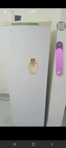 Geladeira com filtro na porta