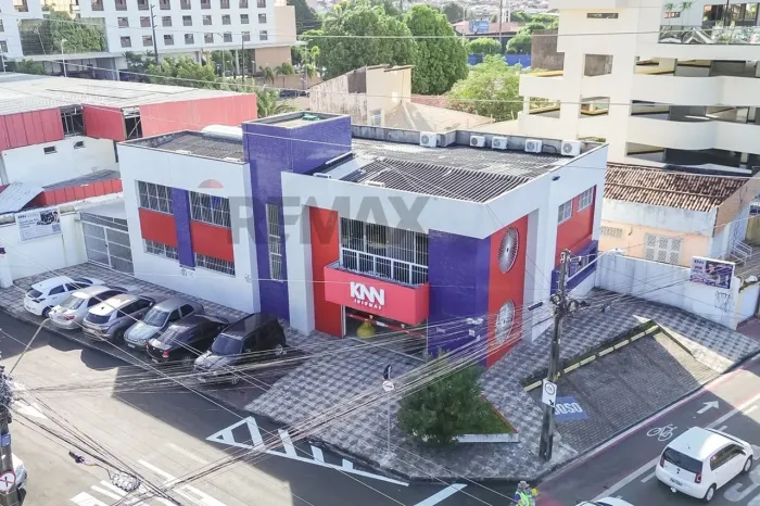 Mais do que um prédio comercial: um endereço para quem pensa grande.