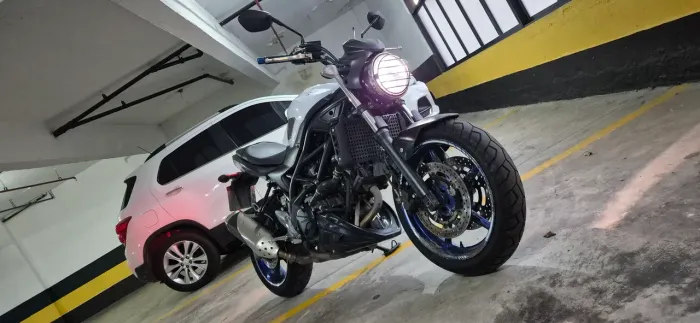 Suzuki SV 650 ABS 2018 - Apenas 10.870 km | Manual + Chave Reserva