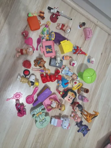 Lote Miniaturas colecionáveis diversas 
