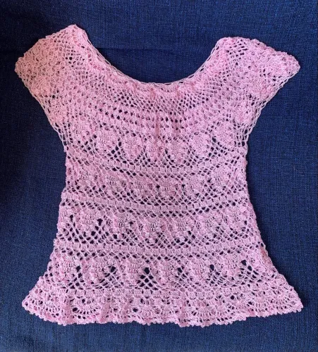 Blusa rendada em crochê
