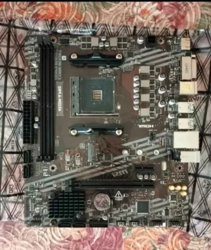 Placa mãe MSI AM4 com poucos meses de uso