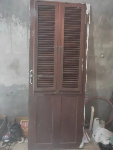 Porta pau Darco(c trinco e dobradiças)